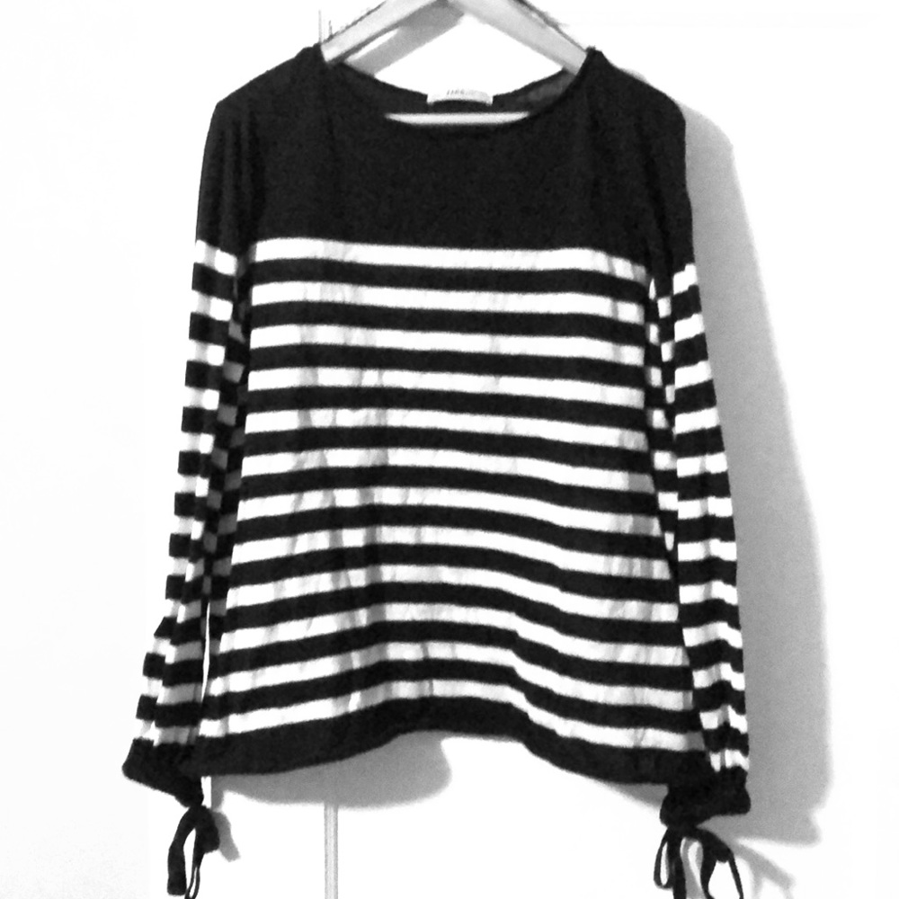 Zara b/w stripe light sweater